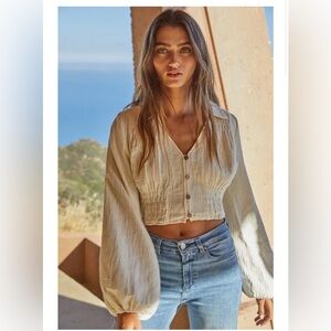 Women’s By Together Cotton Gauze V Neck Crop Shirt size Small